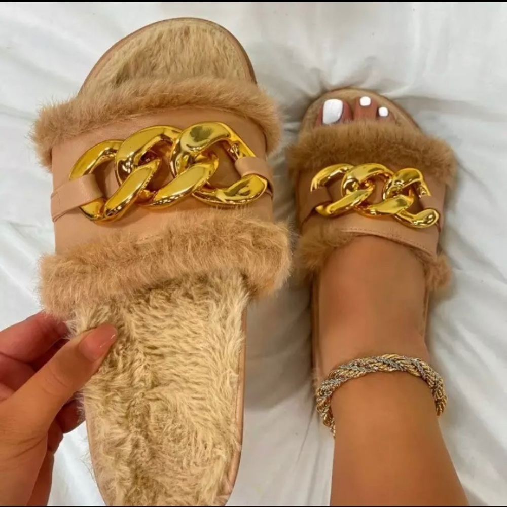FAUX FUR SLIDES